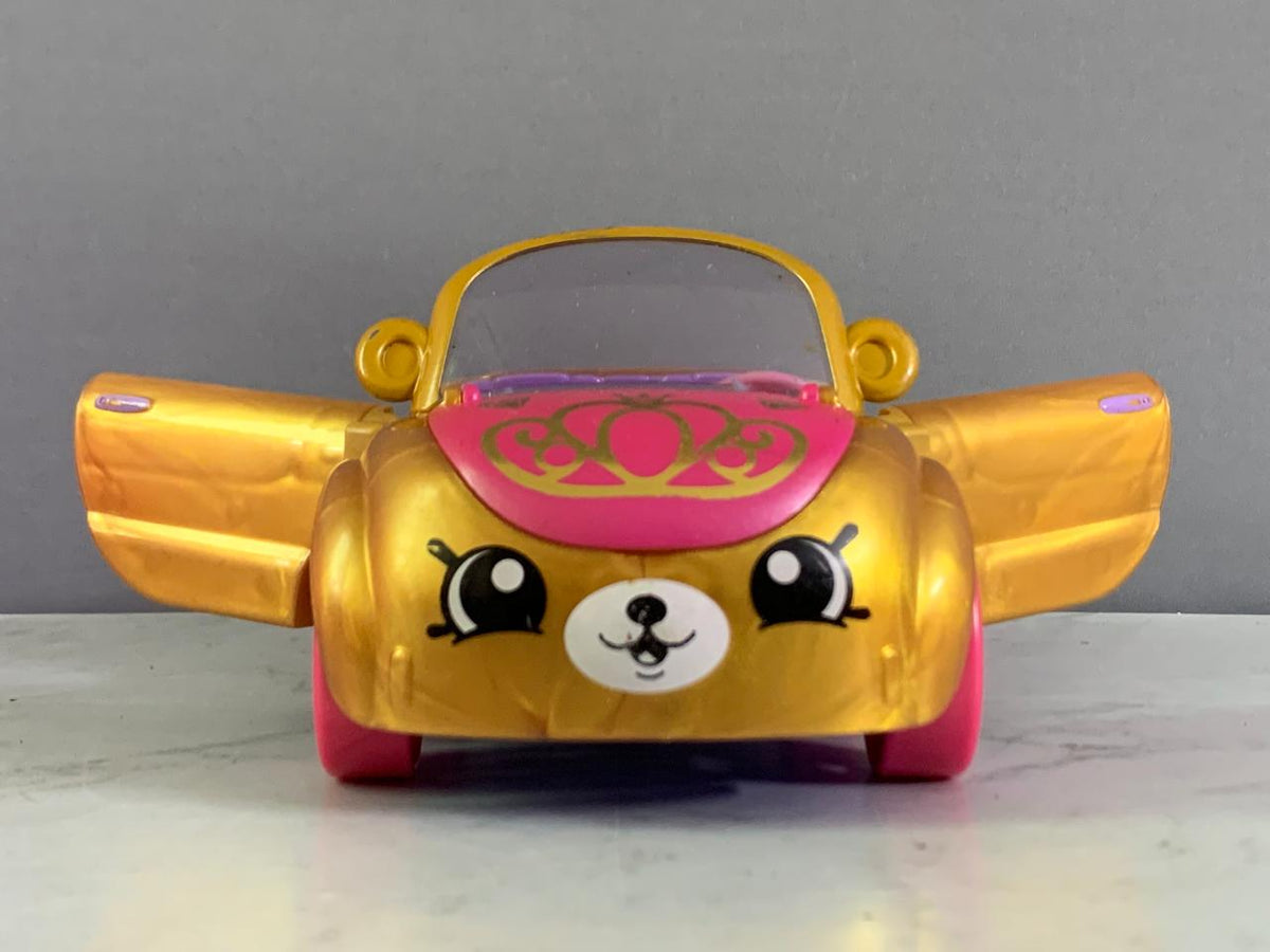 Shopkins Happy Places Royal Convertible Toy Car.