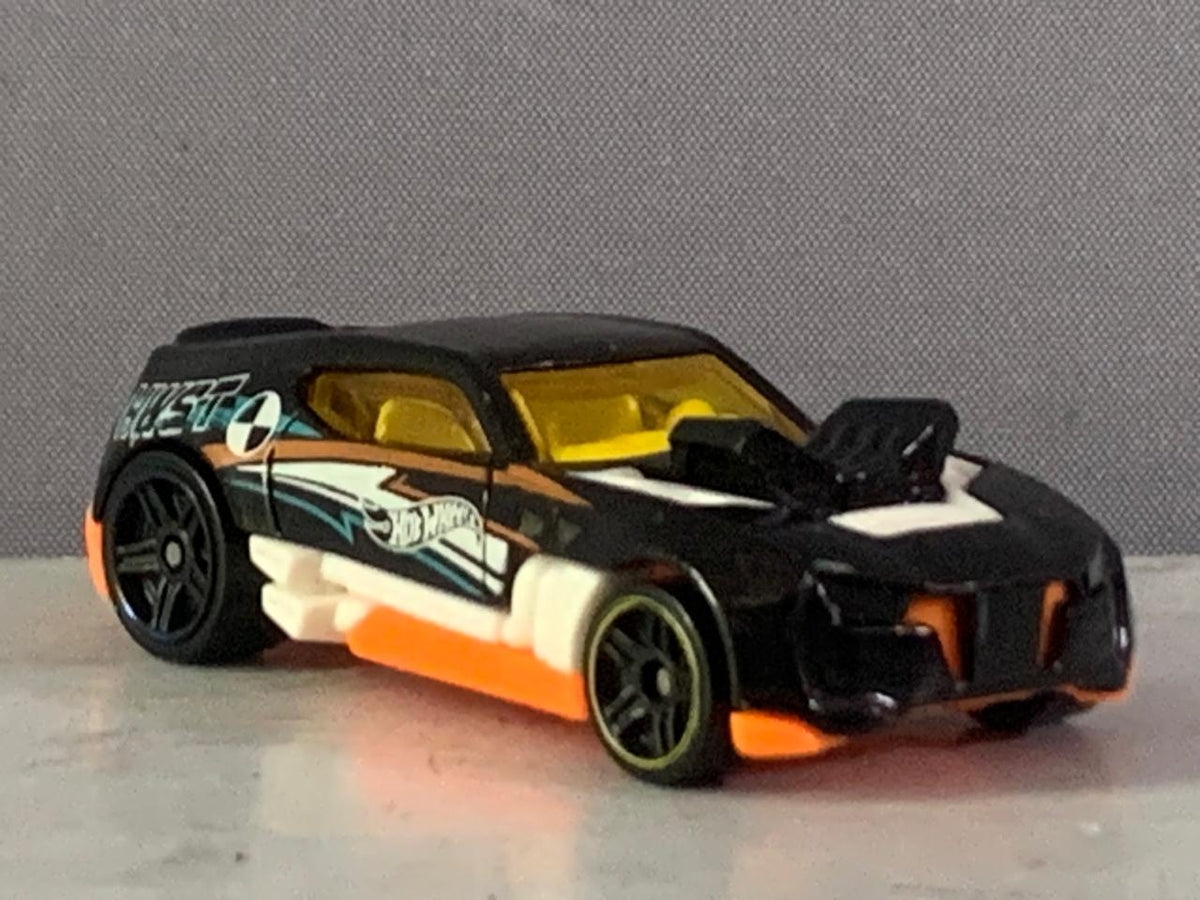 Hot Wheels Twinduction.