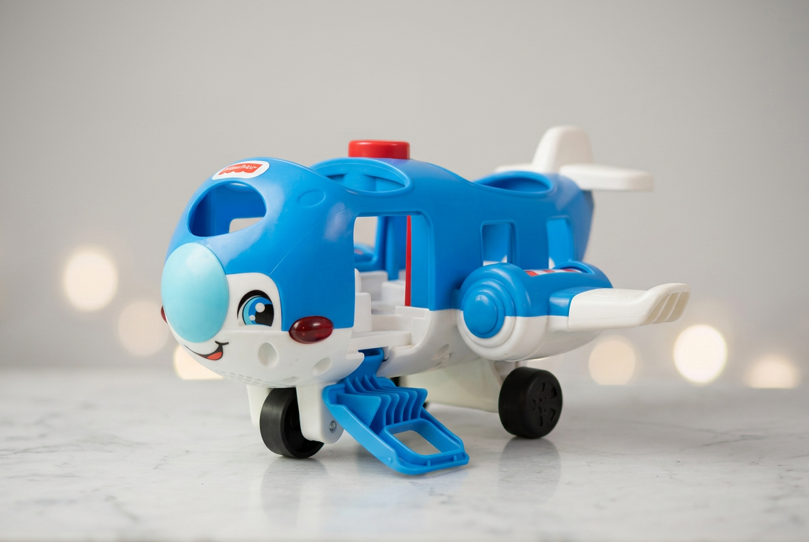 Fisher-Price Little People Travel Together Airplane. (Rs 200 advance)