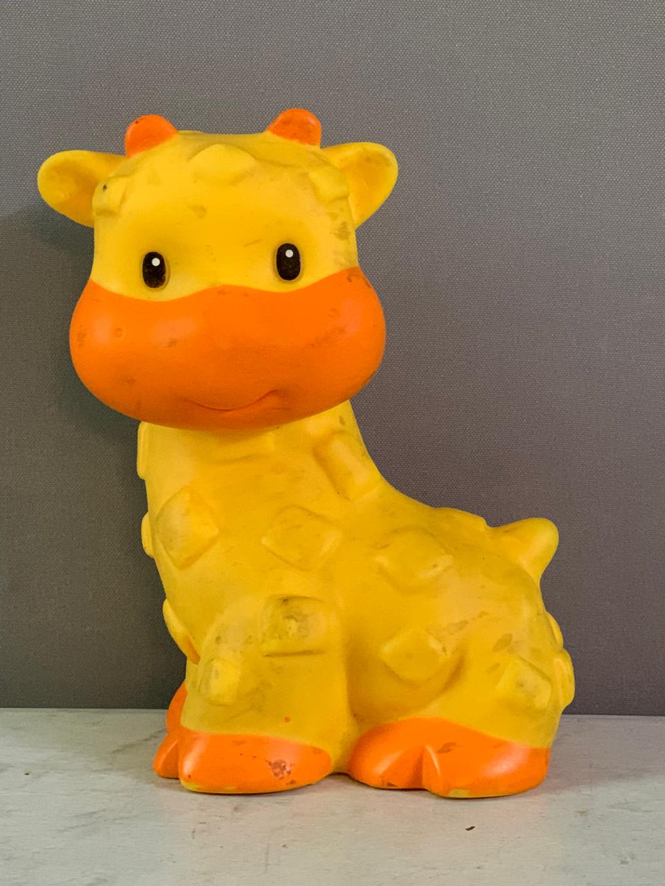 Fisher-Price Rubber Giraffe Toy.(Rs 100 advance)