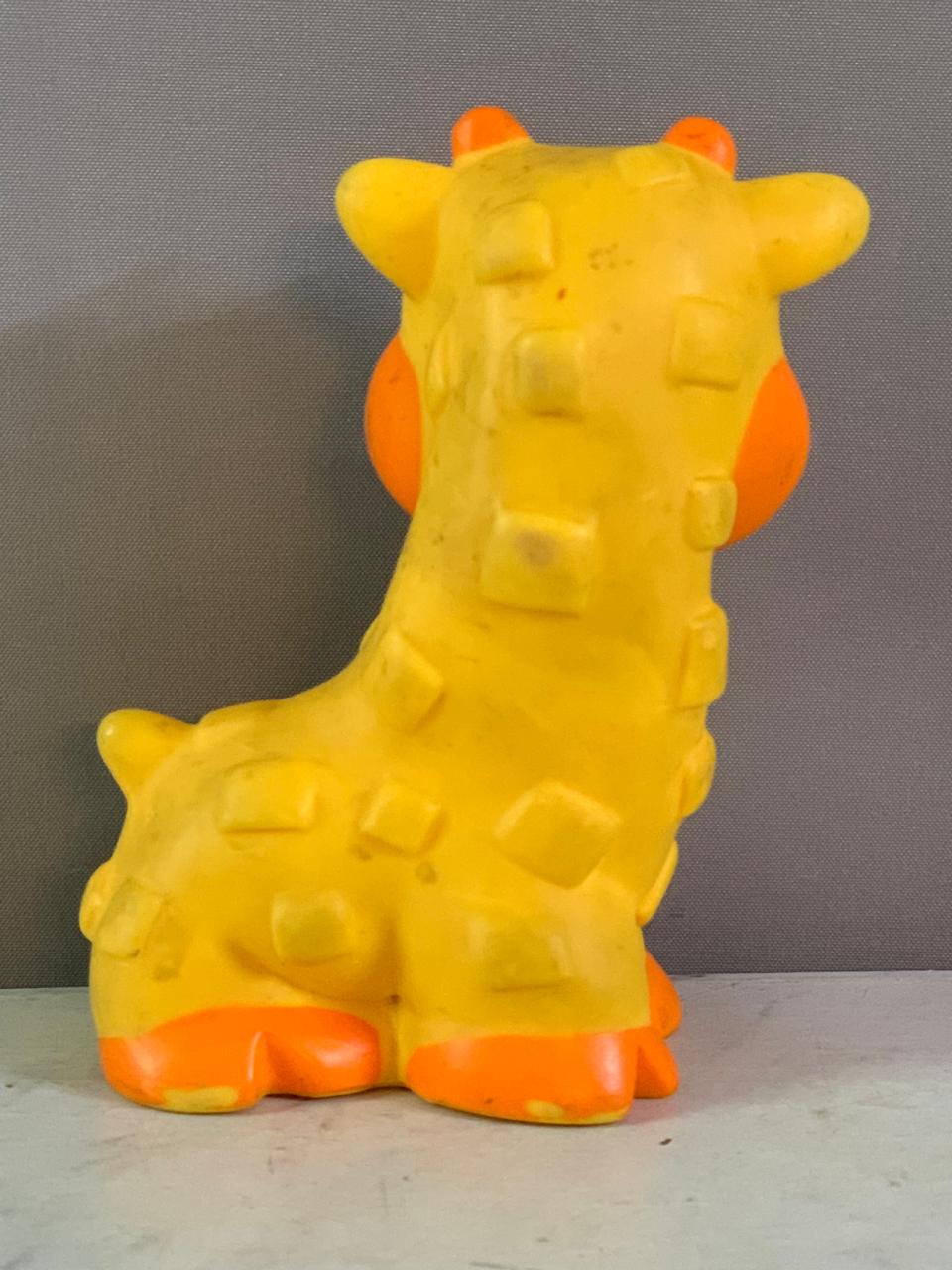 Fisher-Price Rubber Giraffe Toy.(Rs 100 advance)