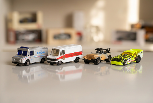Hotwheels & matchbox Die-cast Toy Vehicles.(4 pieces) (Defected) ( Rs 200 advance )