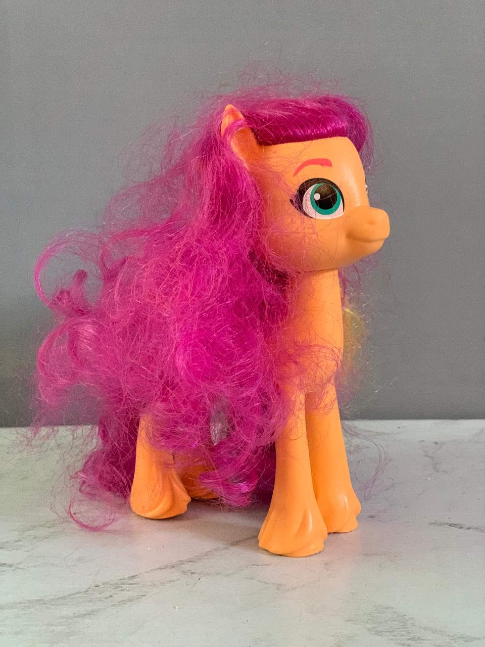 Hasbro My Little Pony: A New Generation Sunny Starscout Figure.