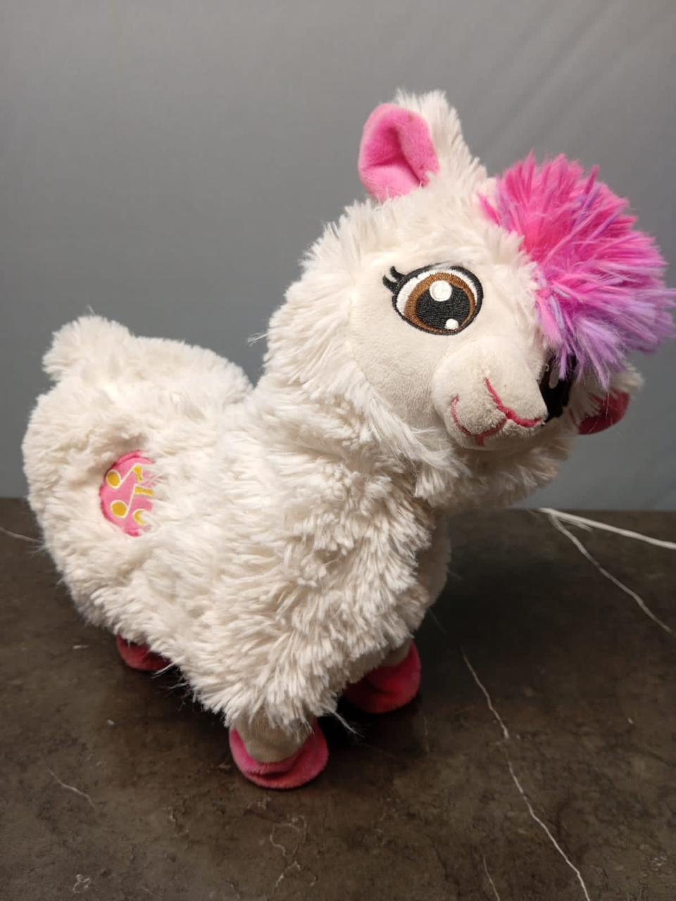 Pets Alive Boppi The Booty Shakin Llama (8/10 condition)