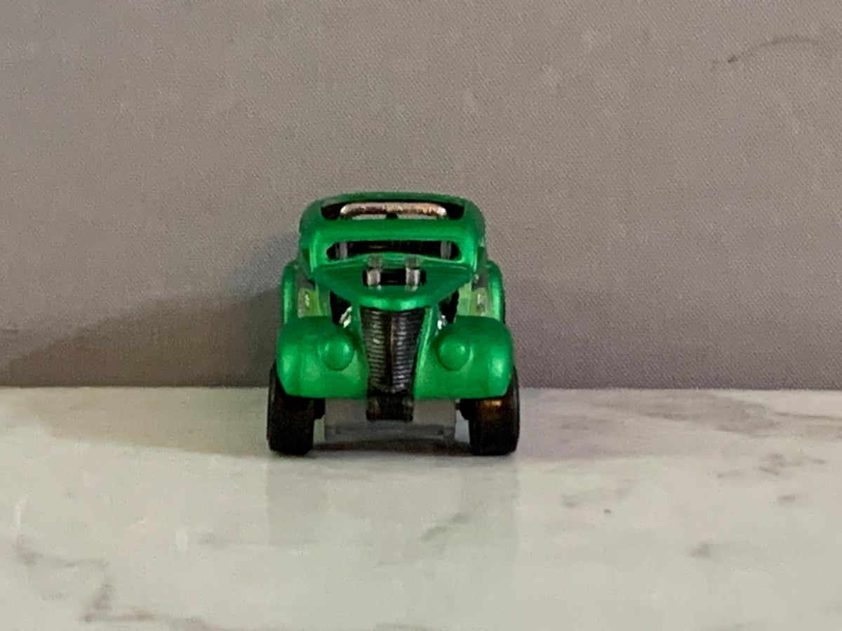 Hot Wheels Pass 'n Gasser.