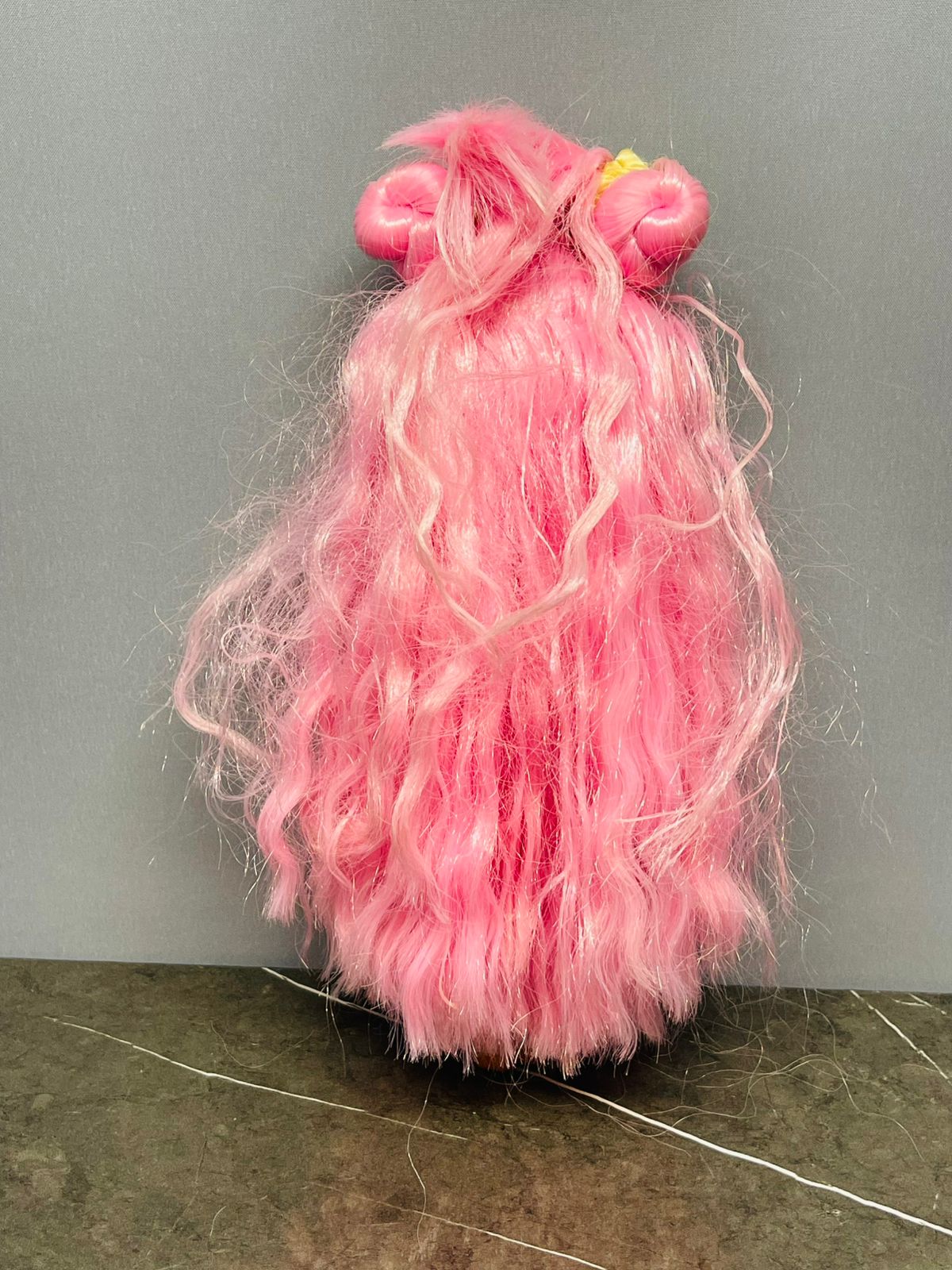 L.O.L Surprise OMG Sunshine Gurl Fashion Doll (broken hands)