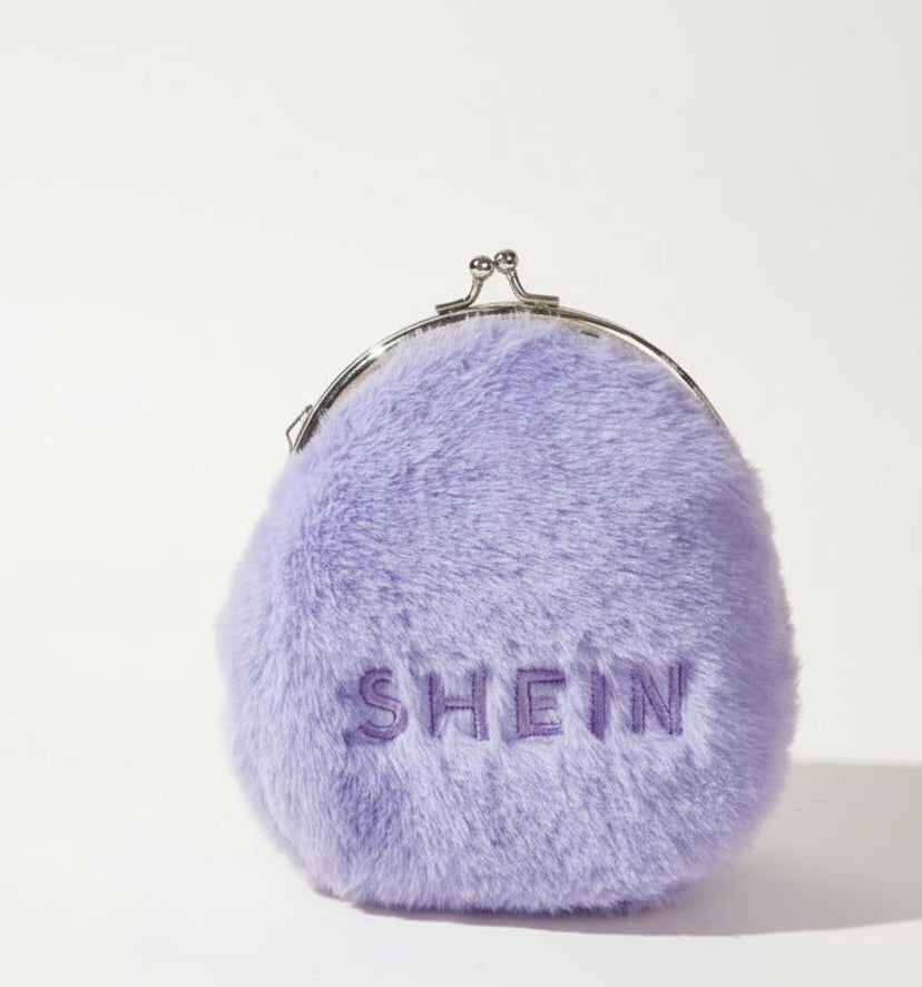 SHEIN Fluffy Clip Top Clutch Bag.  SKU: BXL-004