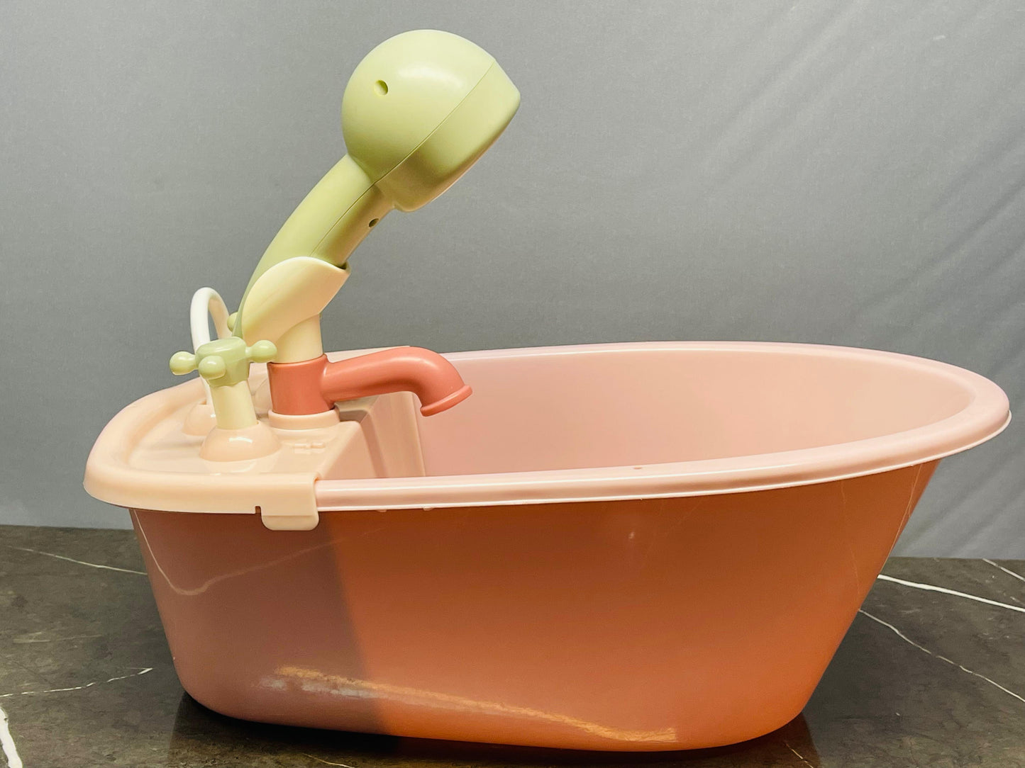 BathTub Toy. (450 advance)