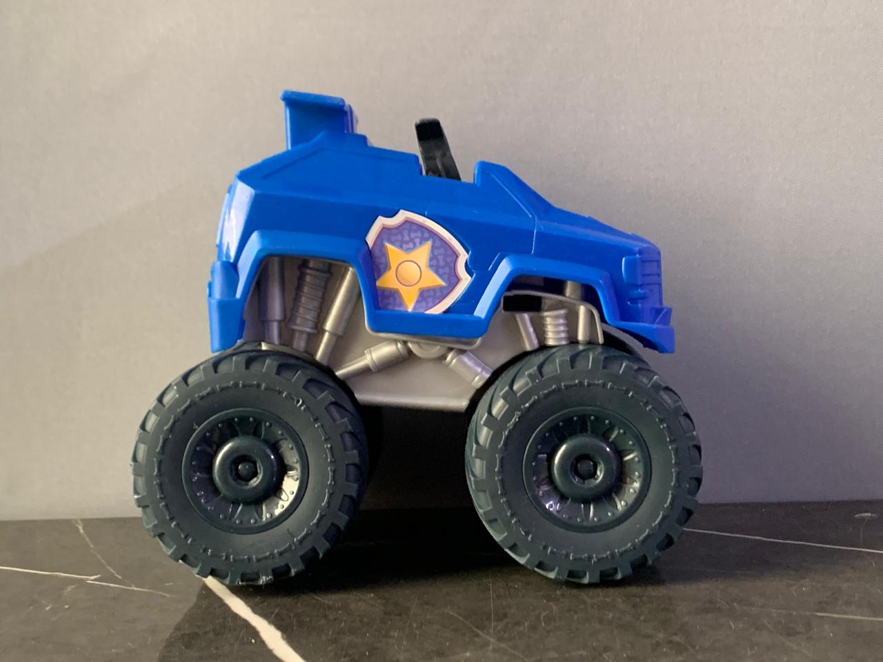 PAW Patrol: Rescue Wheels Chase's Power Haulin' Cruiser Toy Truck. SKU:BXL-036