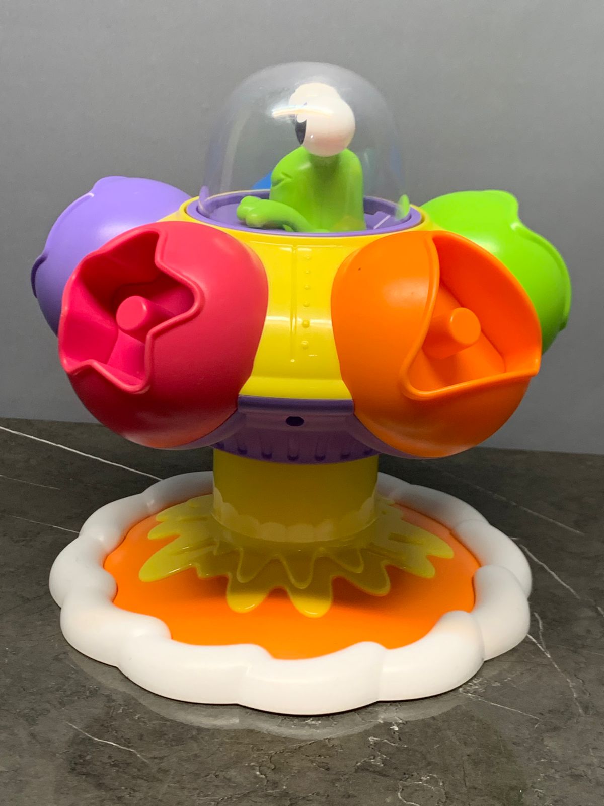 Tomy Sort and Pop Spinning UFO.( Rs.250 advance) shaper may differ. SKU:BXL-087