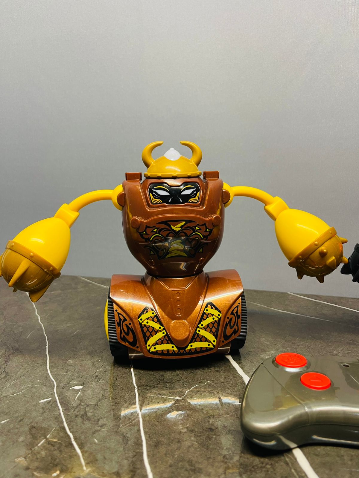 Radio Controlled Robot Combat Robot for Children.