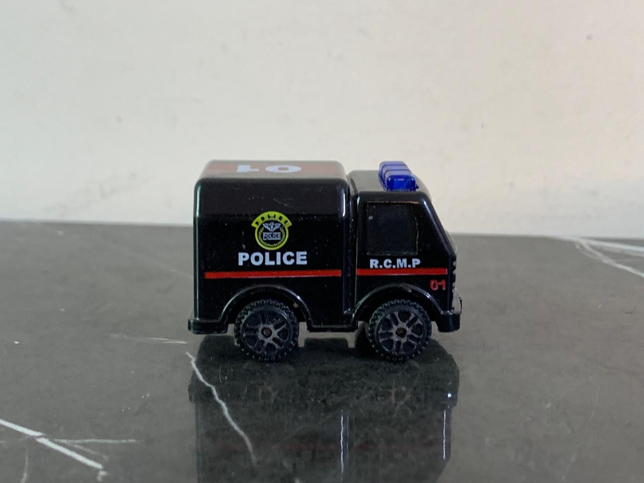 Miniature Die-cast Toy Police Van. SKU:BXL-115