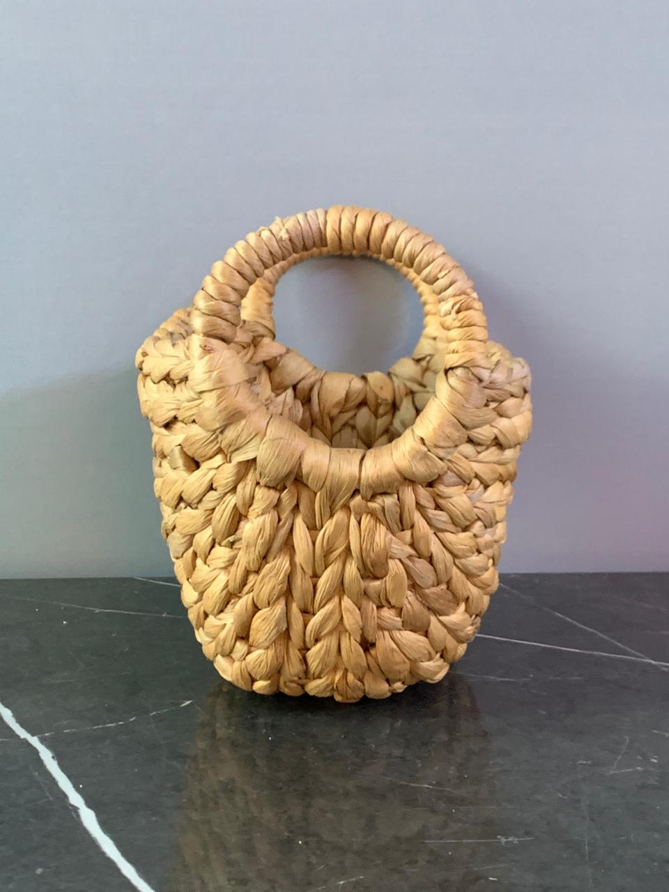 Natural Water Hyacinth Woven Storage Basket. SKU:BXL-804