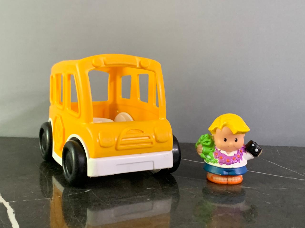 Fisher-Price Little People Sit With Me School Bus. SKU:BXL-043