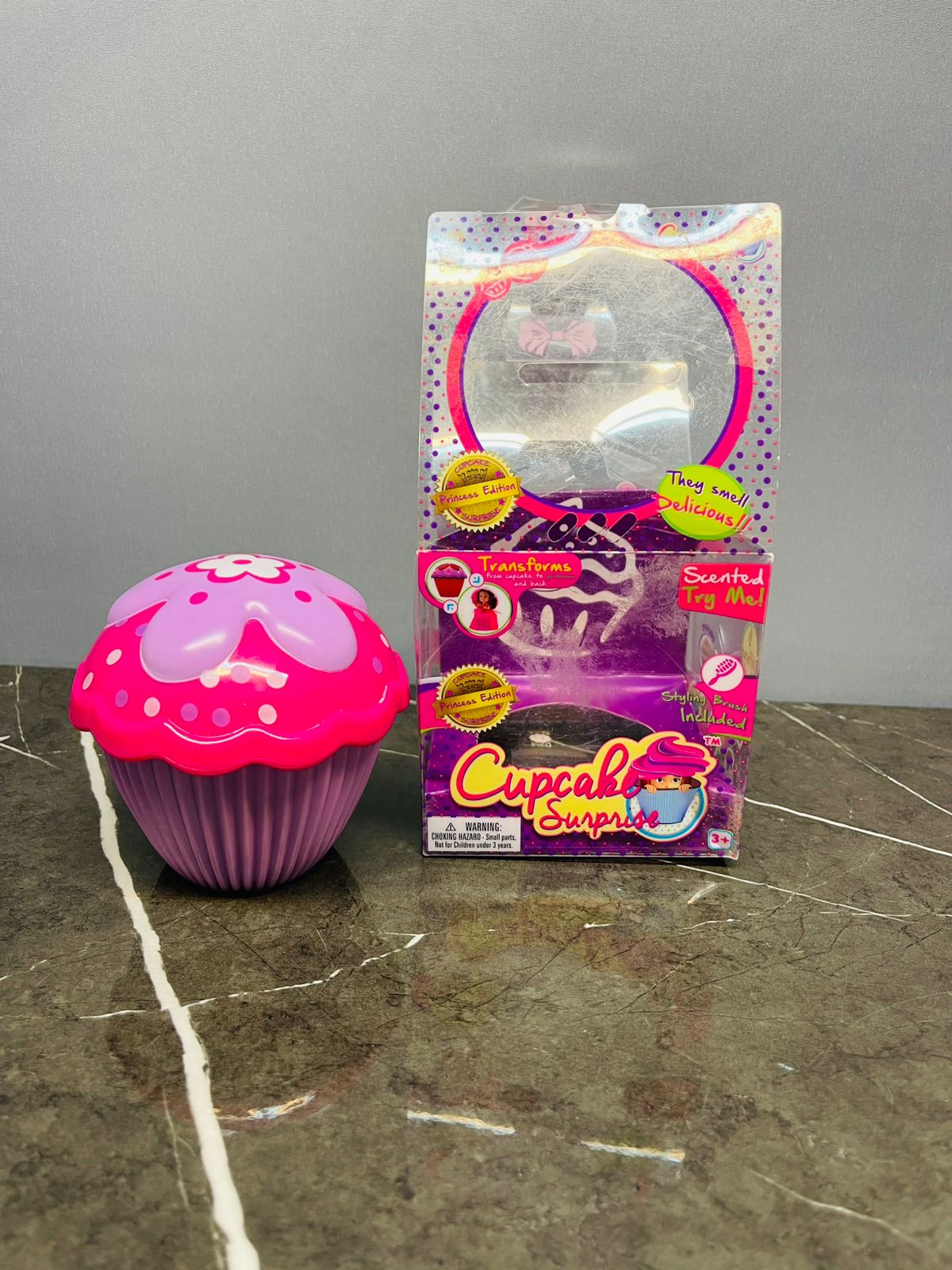Cupcake Surprise Scented Princess Doll.
