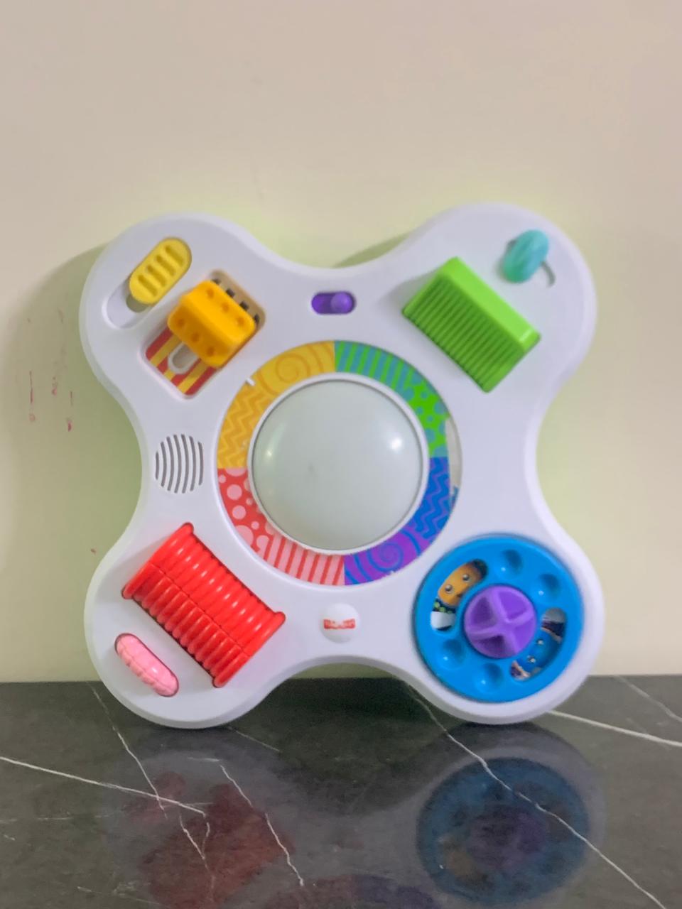 Fisher-Price Bright Beats Activity Center. SKU:BXL-017
