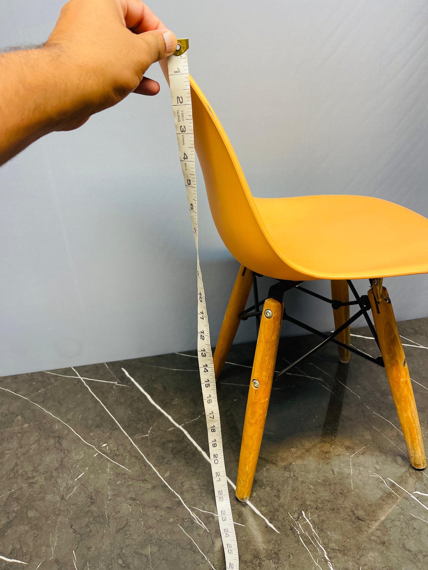 Eames-Style Lounge Chair for kids (9/10condition) (500 advance)