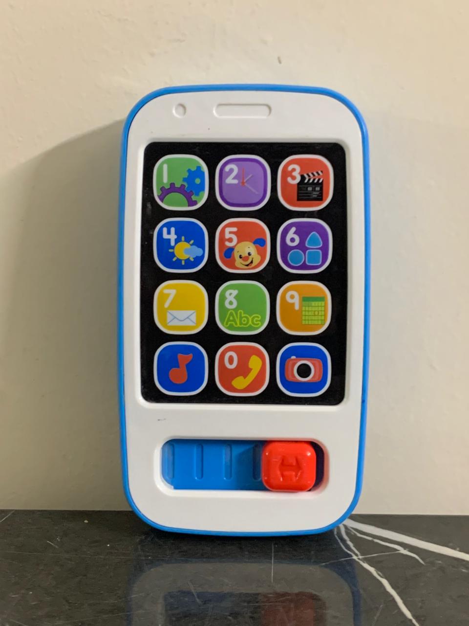 Fisher-Price Laugh & Learn Smart Phone. SKU:BXL-048