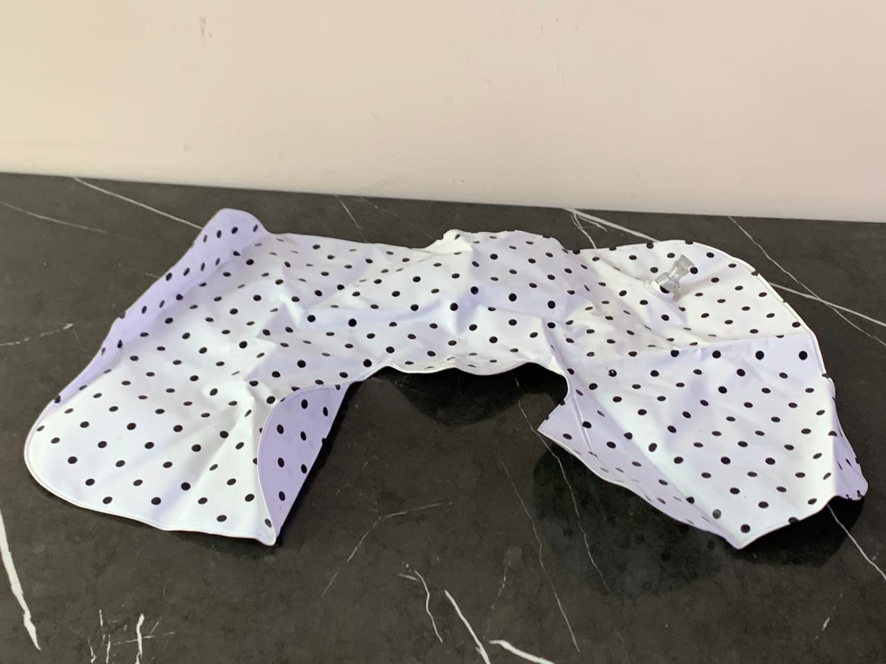 Polka Dot Inflatable Travel Neck Pillow. SKU:BXL-114