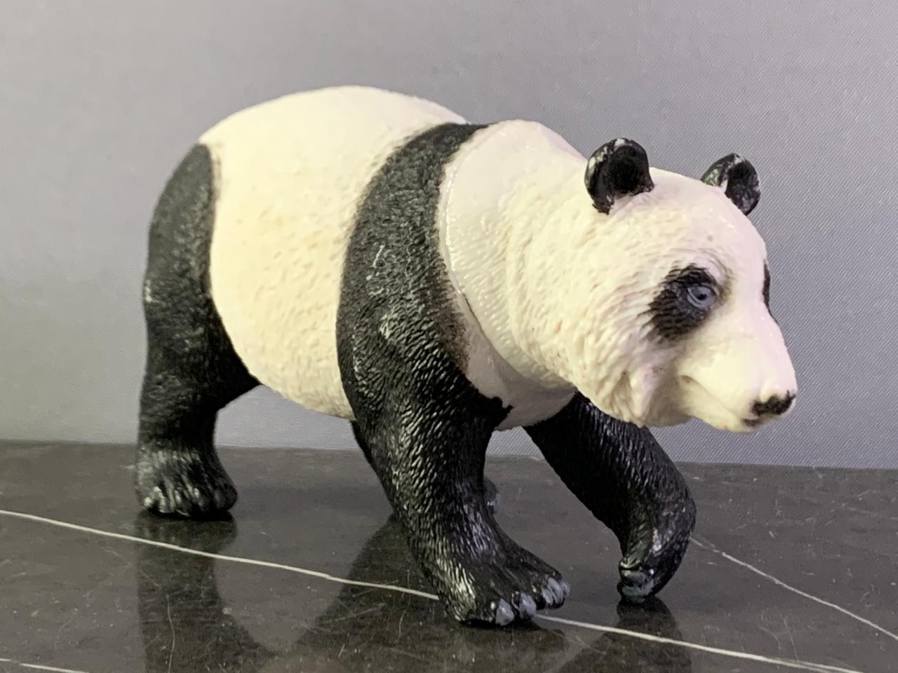 Schleich Giant Panda Figurine. SKU:BXL-043