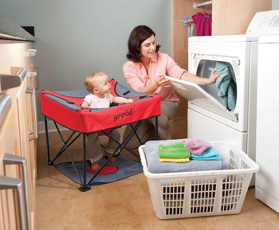 Kidco Go-Pod Cardinal Portable Activity Seat. (500 advance)