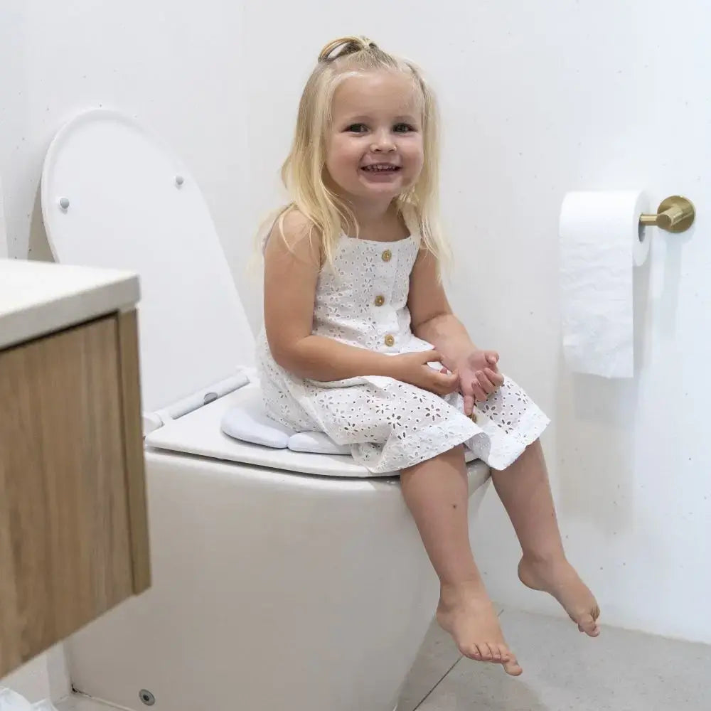 Baby U Cushie Traveller Folding Padded Toilet Seat. SKU:BXL-005