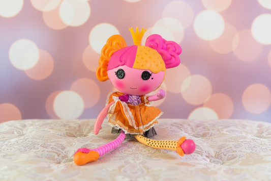 Lalaloopsy Lala Oopsie Doll. SKU:BXL-119
