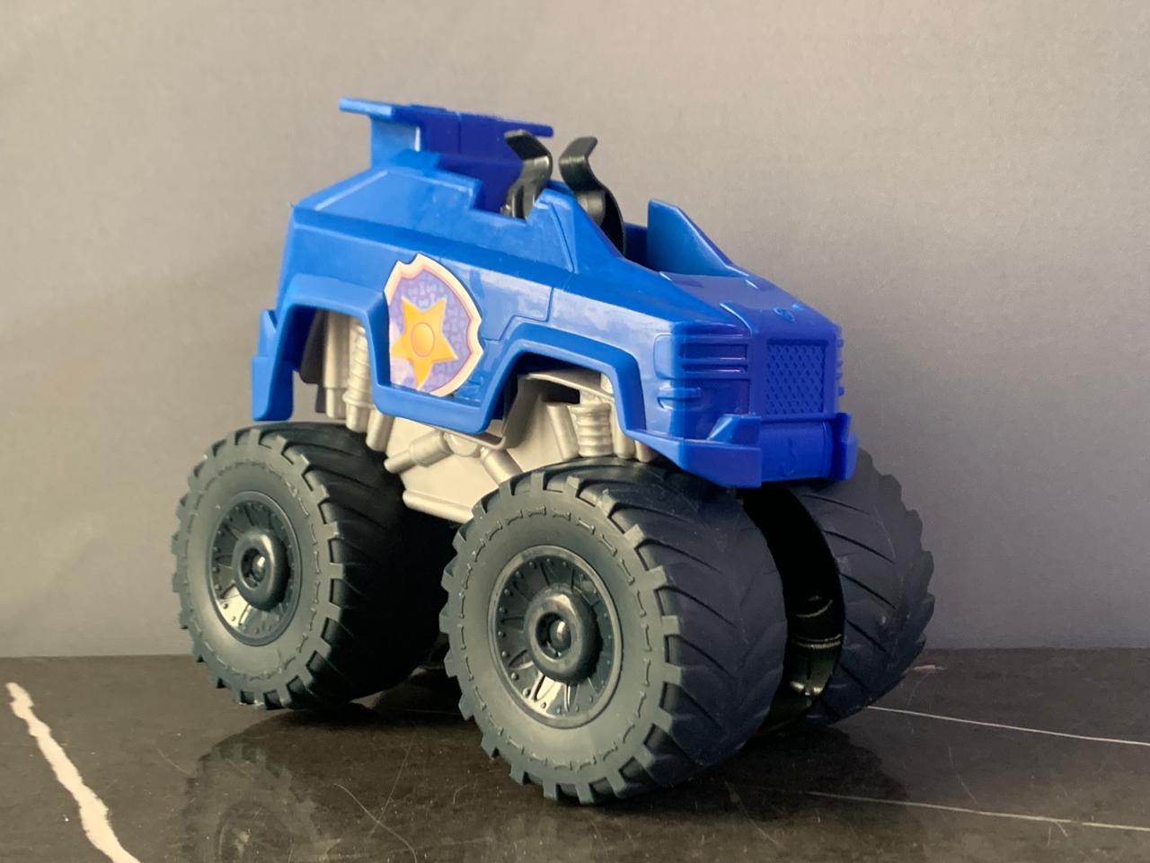 PAW Patrol: Rescue Wheels Chase's Power Haulin' Cruiser Toy Truck. SKU:BXL-036
