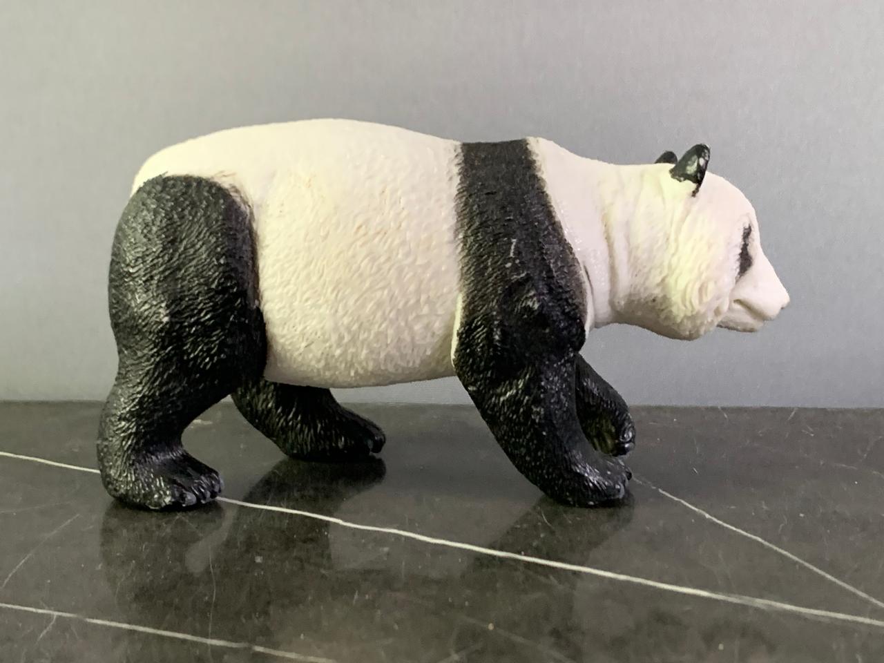 Schleich Giant Panda Figurine. SKU:BXL-043