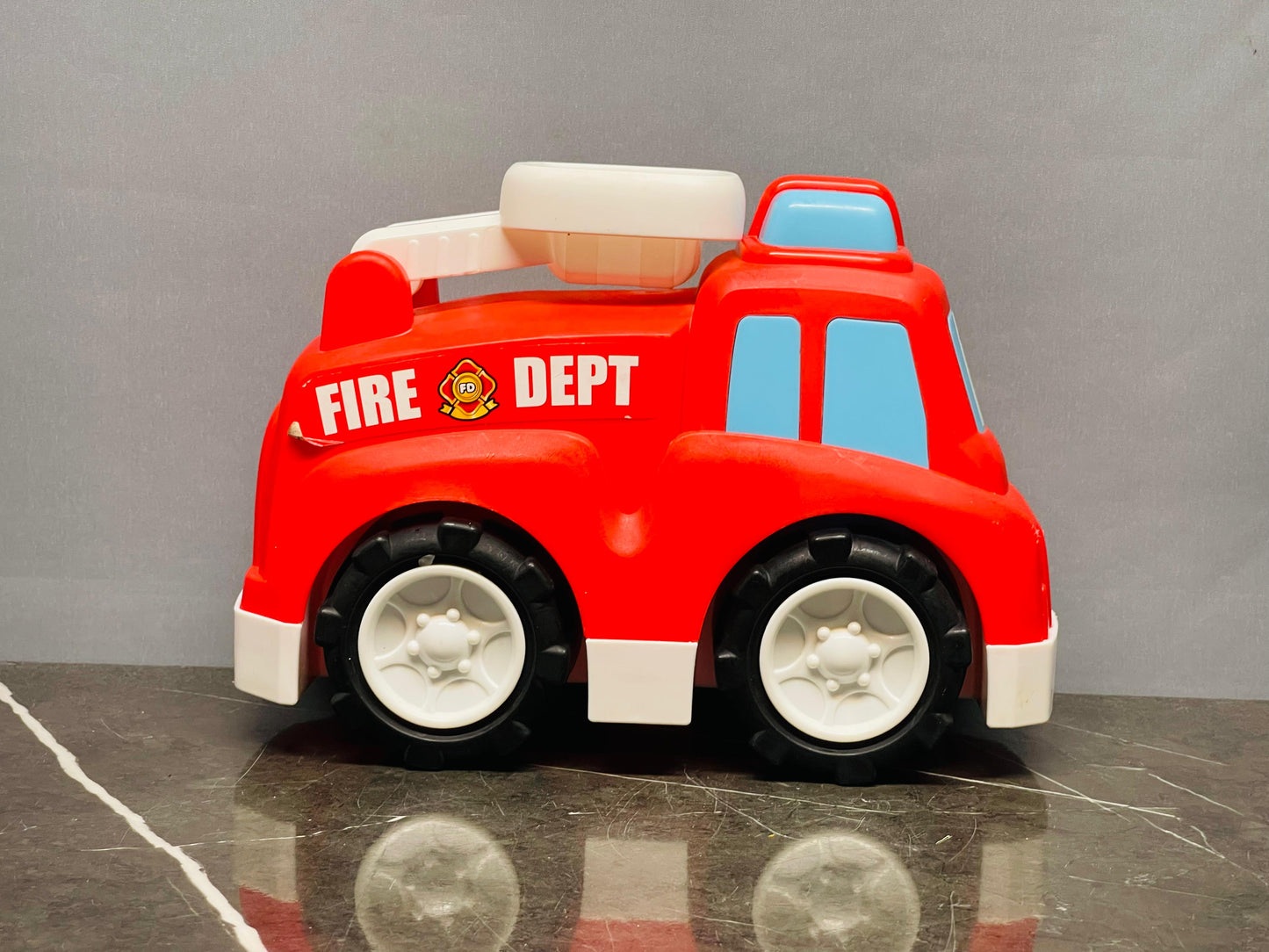 Road Master - Emergency Vehicle, Fire Truck. SKU:BXL-027