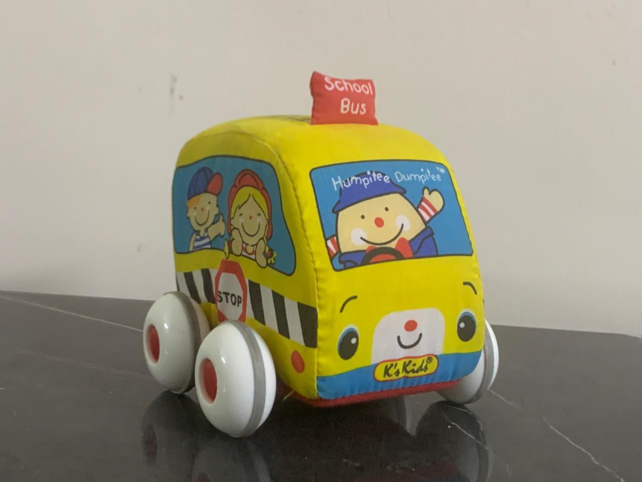 K's Kids Pull Back Auto School Bus. SKU:BXL-048