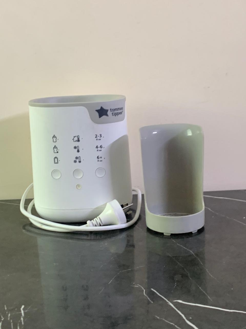 Tommee Tippee Baby Bottle and Food Warmer. SKU:BXL-007 (Rs 500 advance)