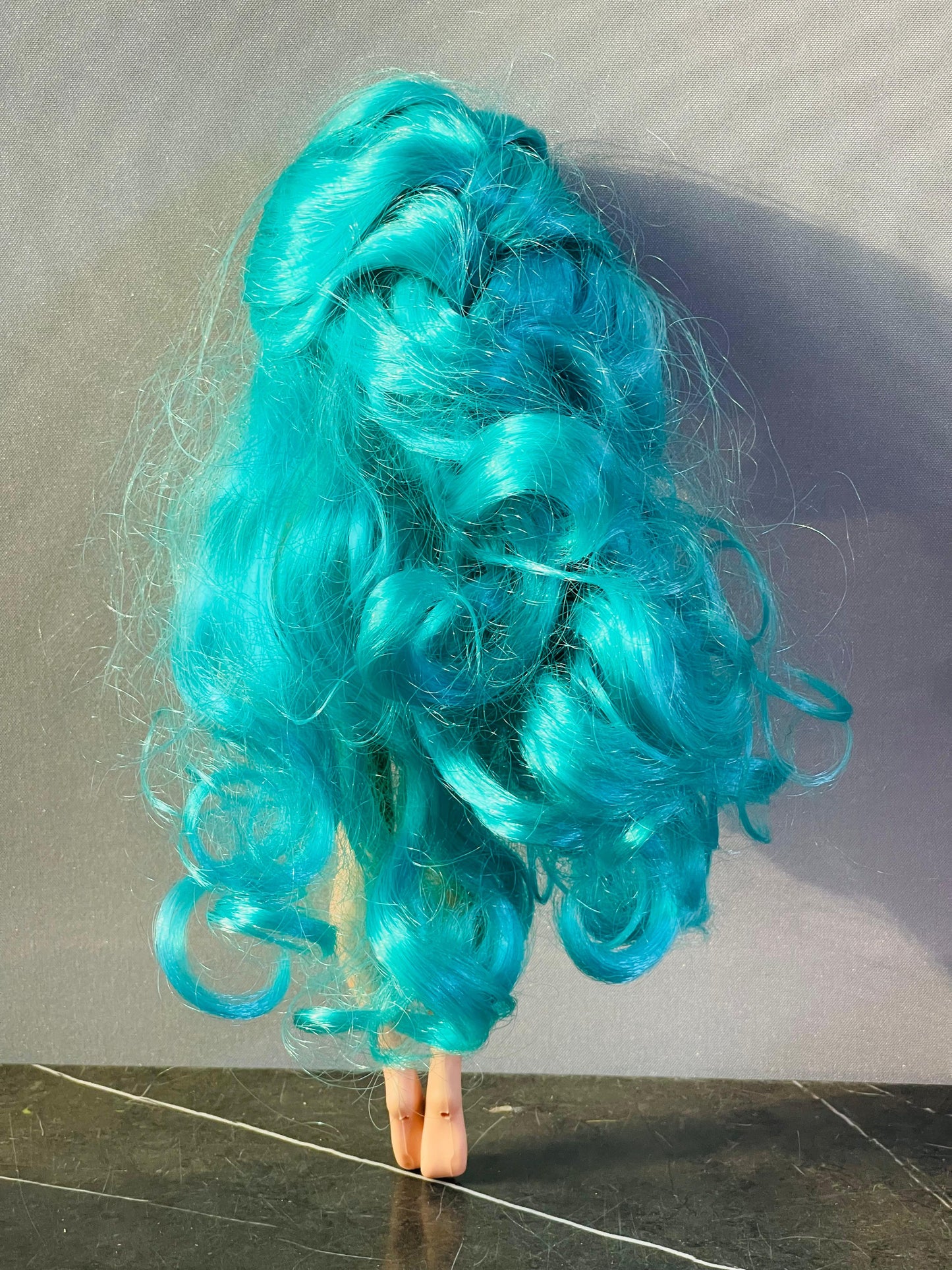 L.O.L. Surprise! O.M.G. Winter Disco Cosmic Nova Fashion Doll. SKU:BXL-098