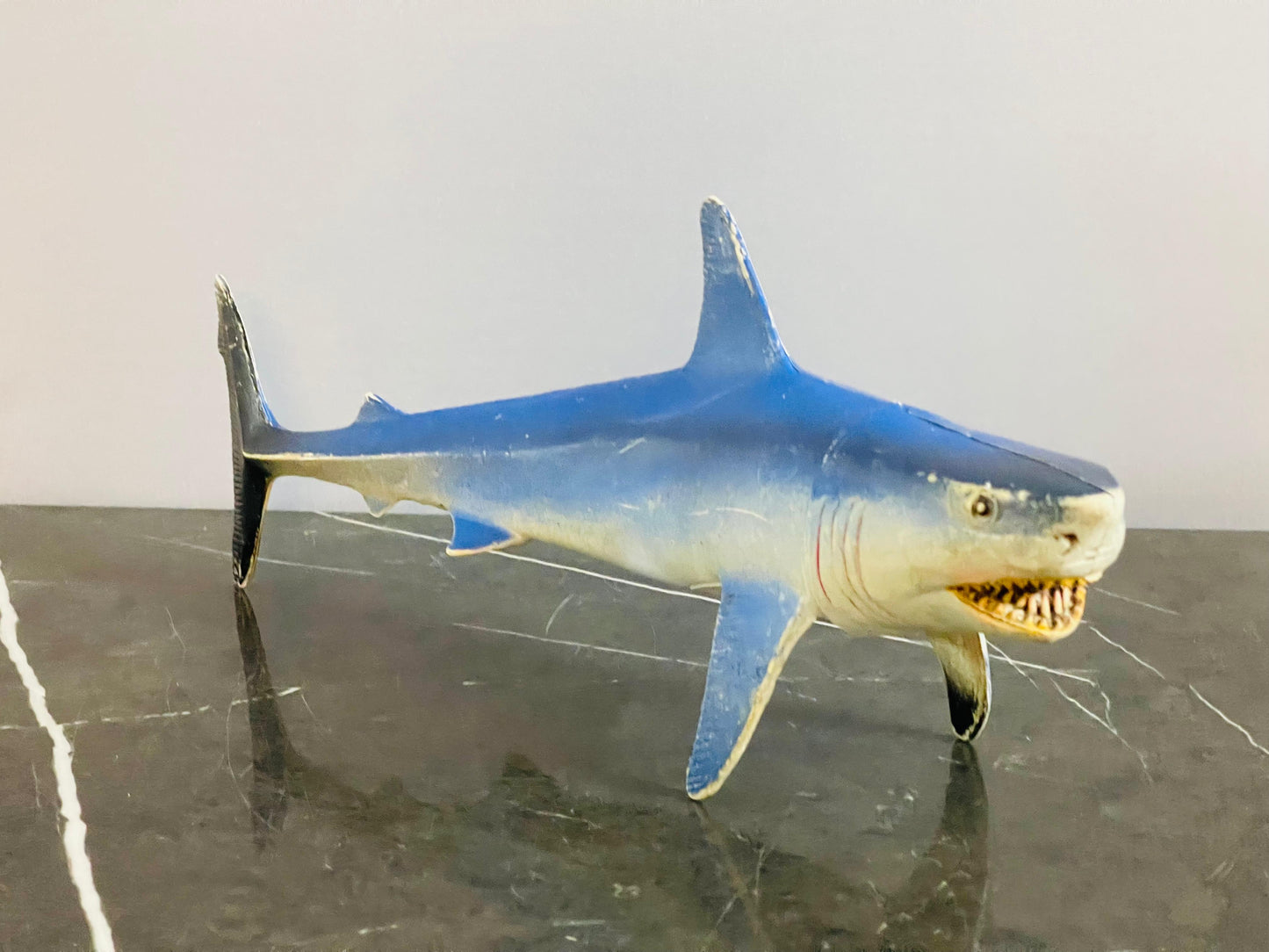 Mako Shark Figurine Toy. SKU:BXL-111
