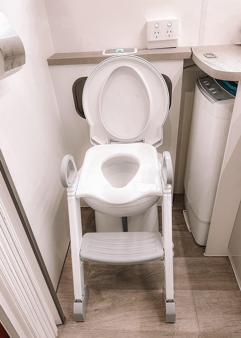 BabyDan Toilet Trainer with Step. (500 advance)