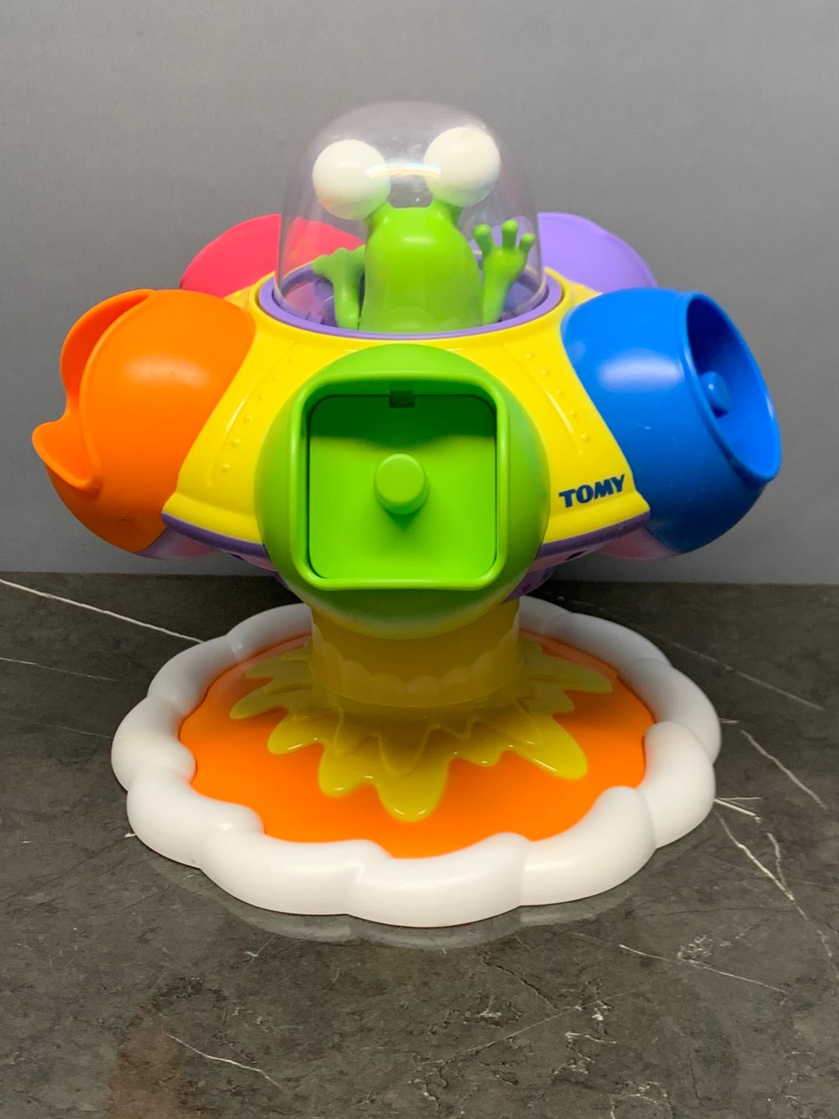 Tomy Sort and Pop Spinning UFO.( Rs.250 advance) shaper may differ. SKU:BXL-087