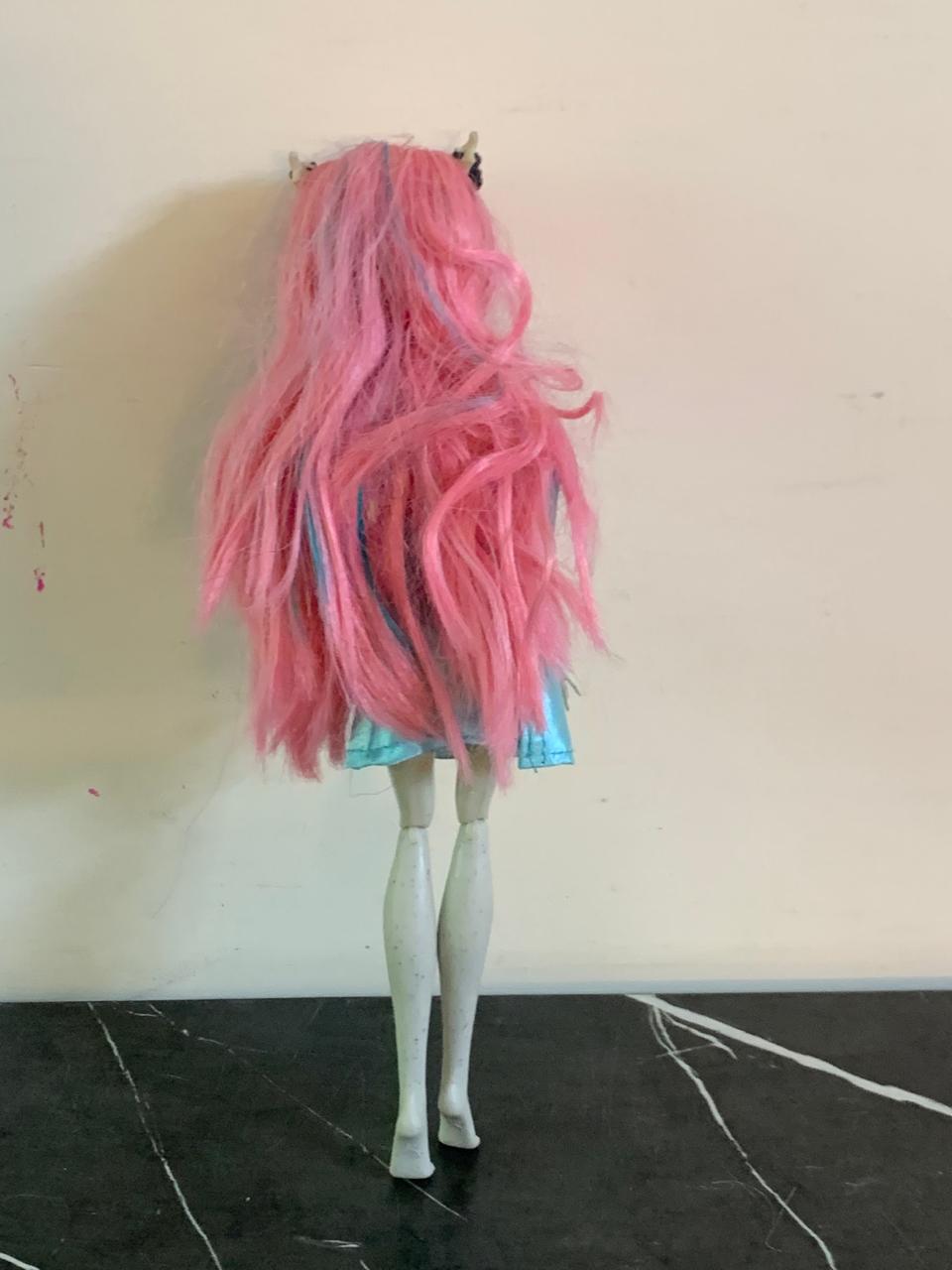 Monster High Rochelle Goyle Doll. (Hand Broken)SKU:BXL-025