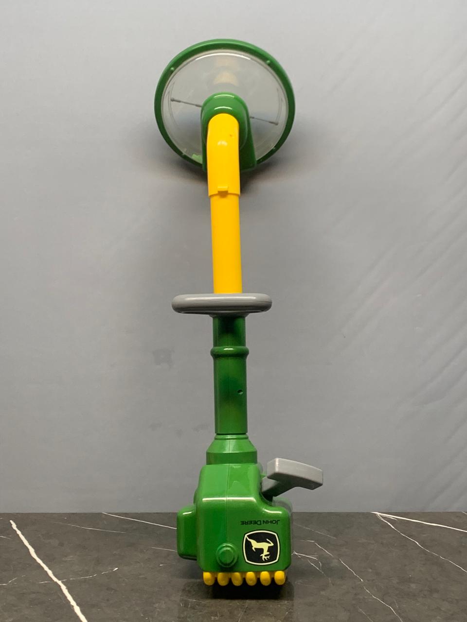 John Deere Power Trimmer (Whipper Snipper). SKU:BXL-804