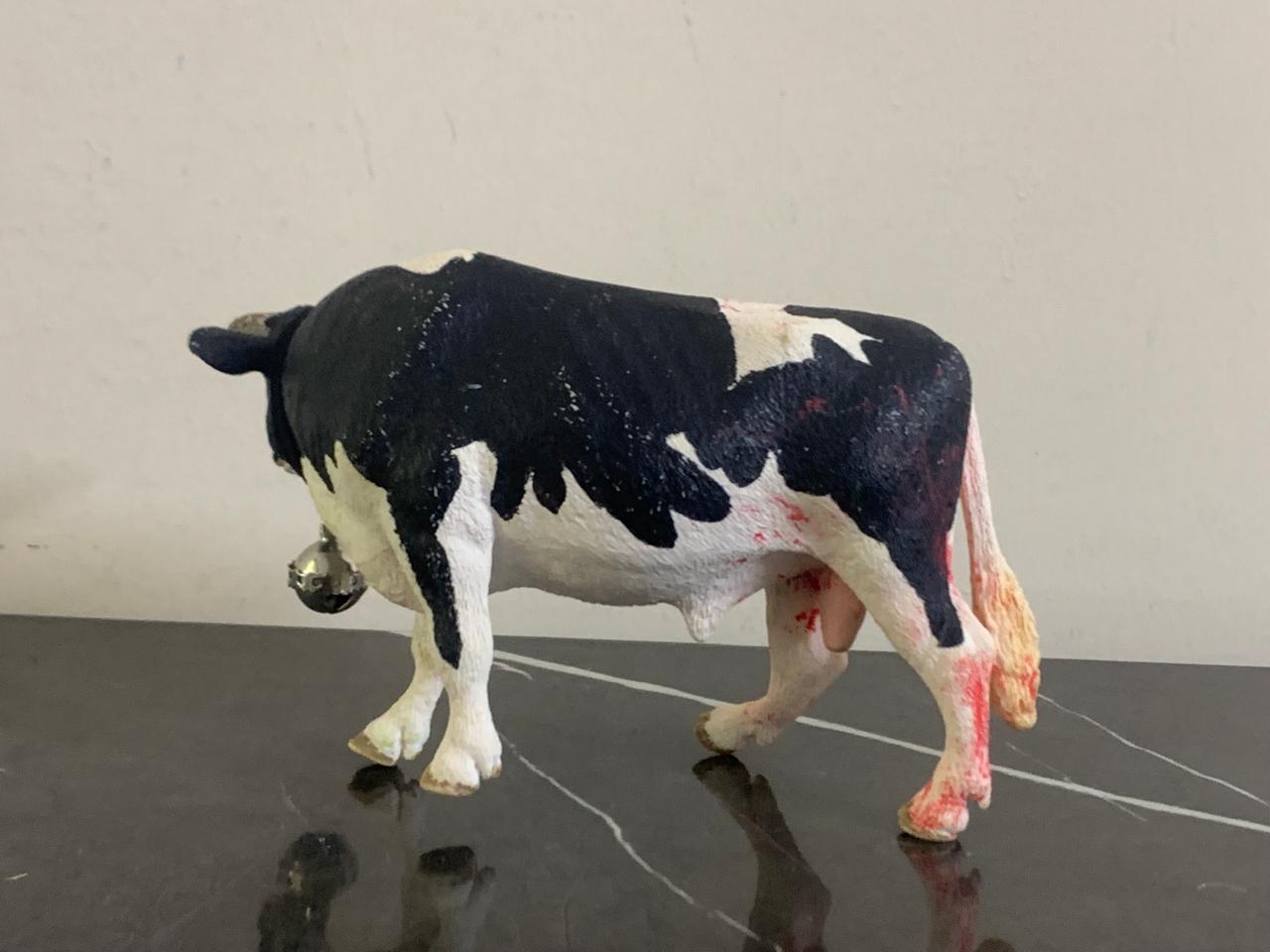 Schleich Holstein Bull Toy Figurine. SKU:BXL-059 (one leg bended)