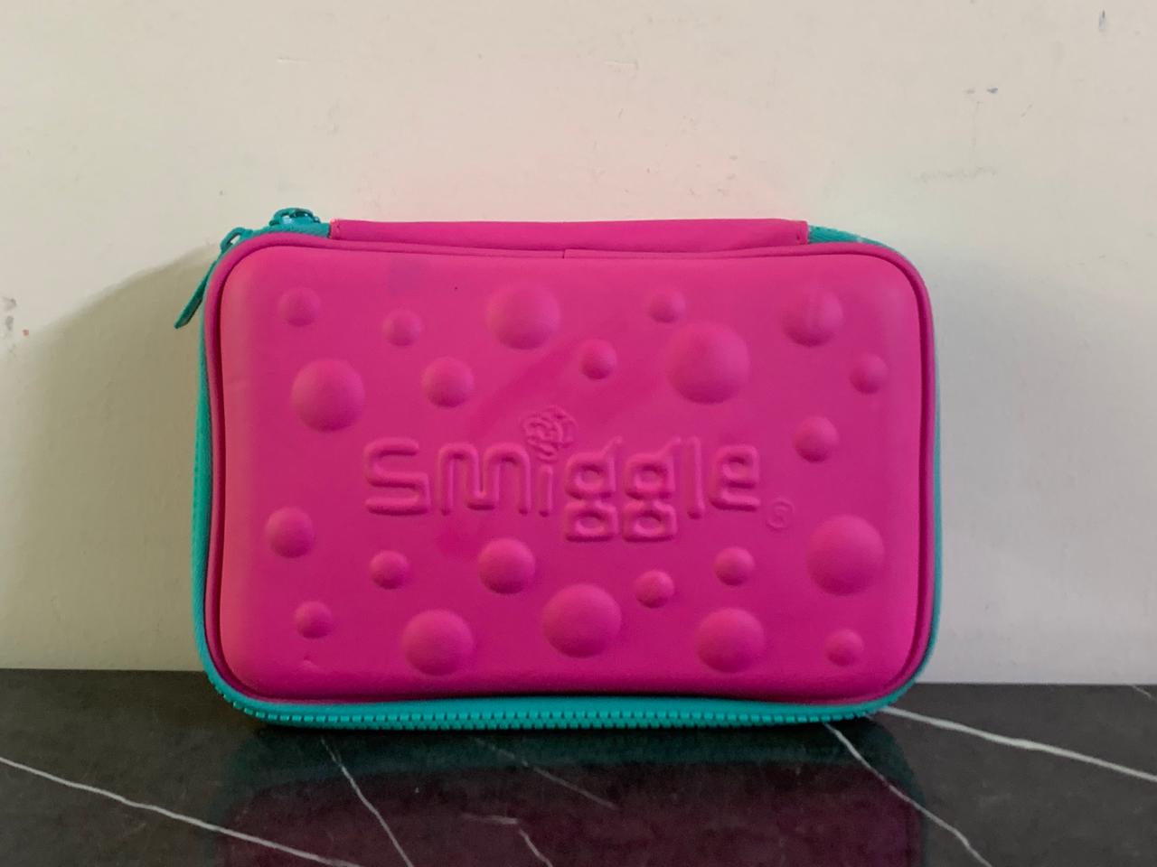 Smiggle Pencil Case Bubble Hardtop. (Without accessories) SKU:BXL-119