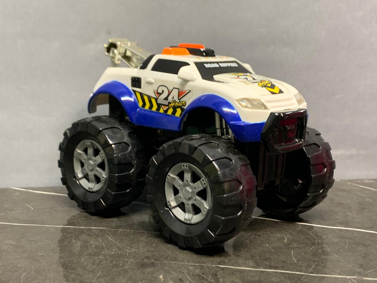 Road Rippers Mini Monster Rides Toy Truck. SKU:BXL-026