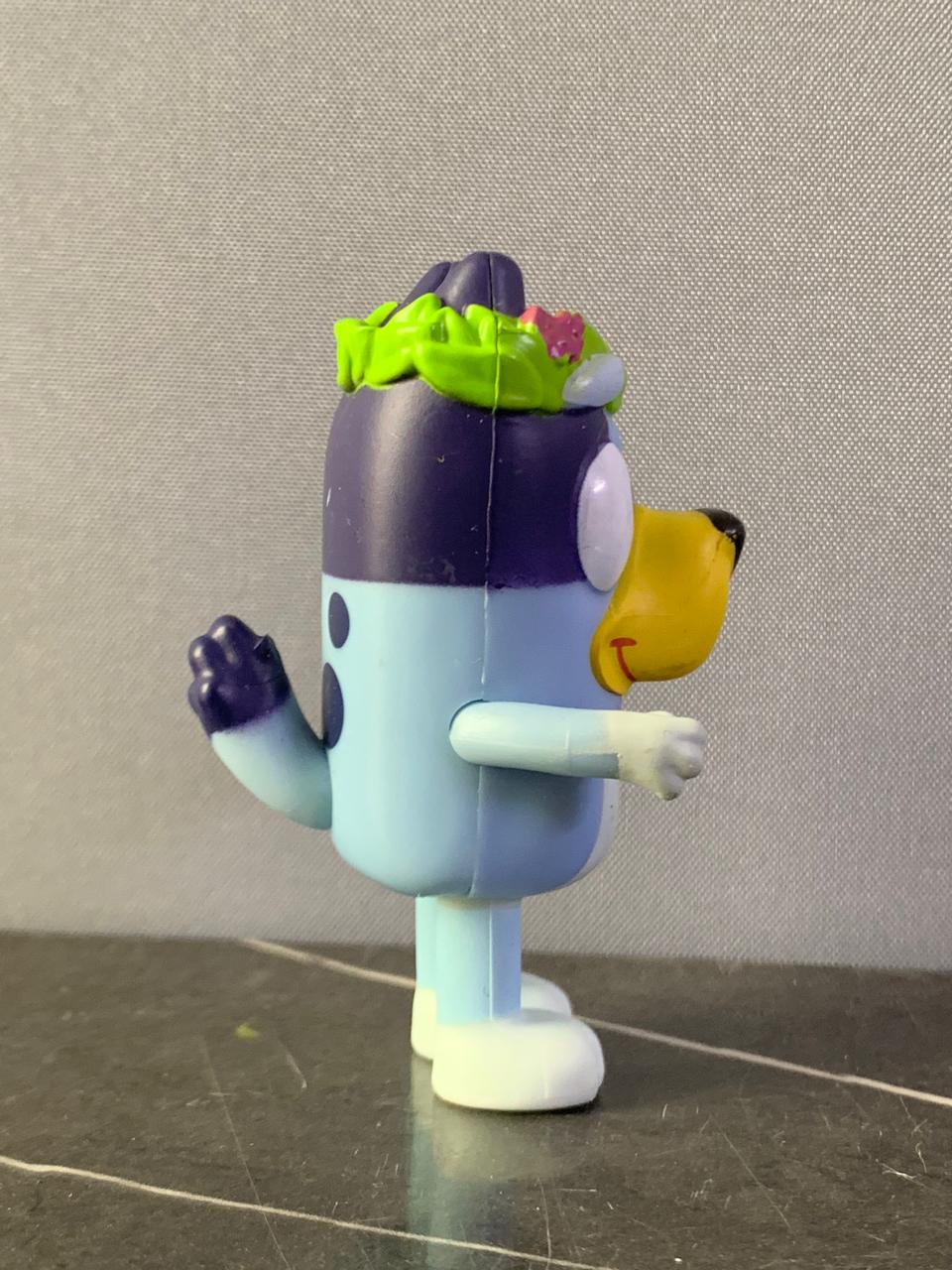 Rare Bluey Flower Crown Action Figure. SKU:BXL-036