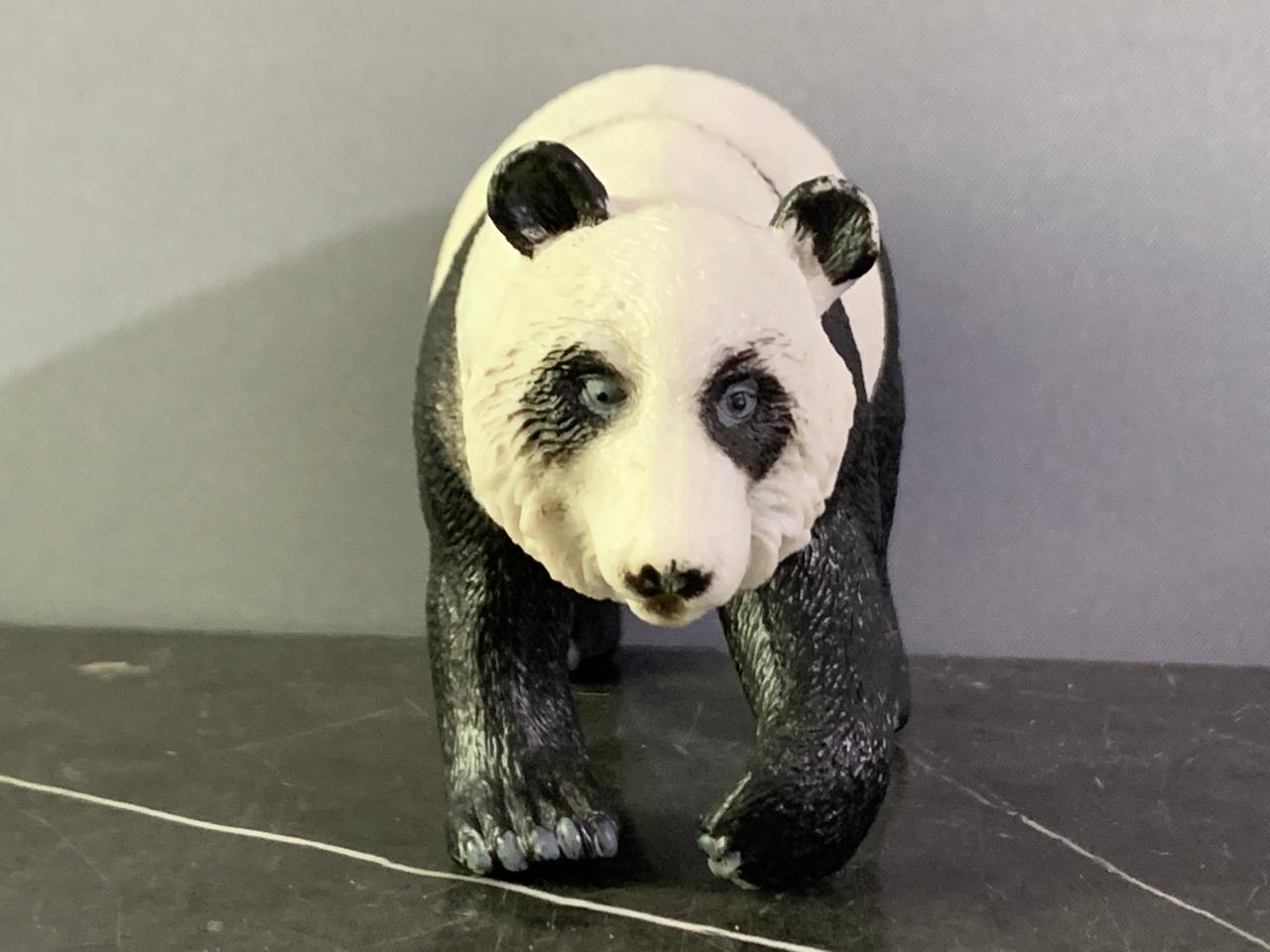Schleich Giant Panda Figurine. SKU:BXL-043