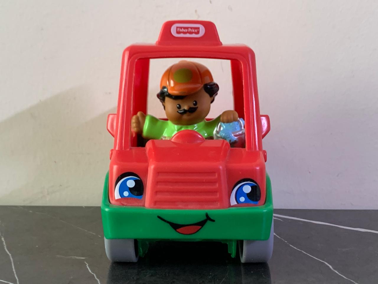 Fisher-Price Little People Have a Slice Pizza Delivery Car. SKU:BXL-116