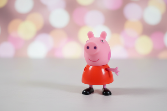 Peppa Pig Mummy Pig Action Figure. (Hand missing) SKU:BXL-032