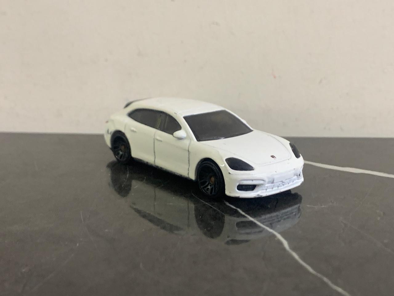 Hot Wheels 2020 Porsche Series Porsche Panamera Turbo S E-Hybrid Sport Turismo Vehicle Toy. SKU:BXL-054