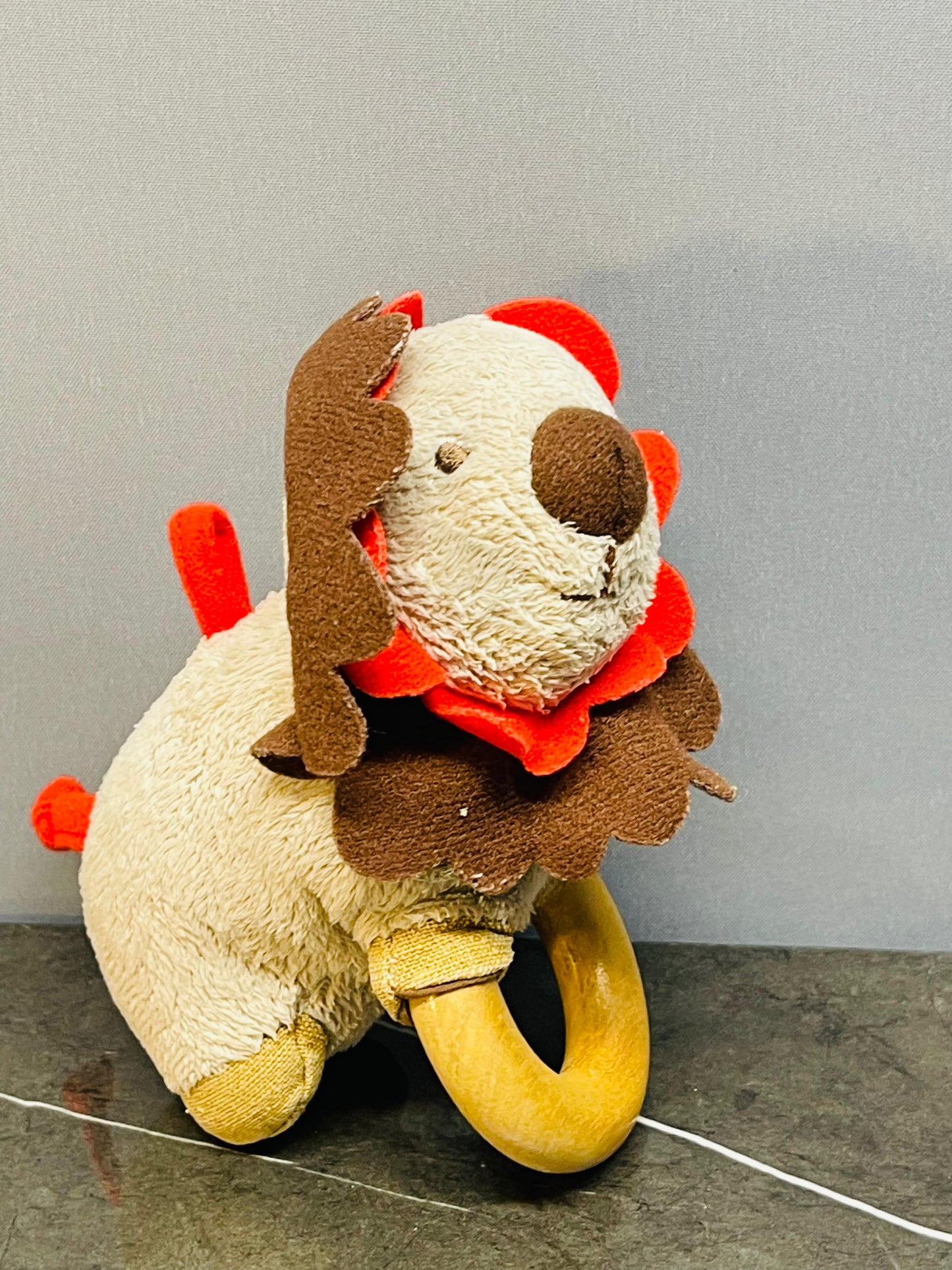 Cuddly Lion Wooden Ring Rattle.