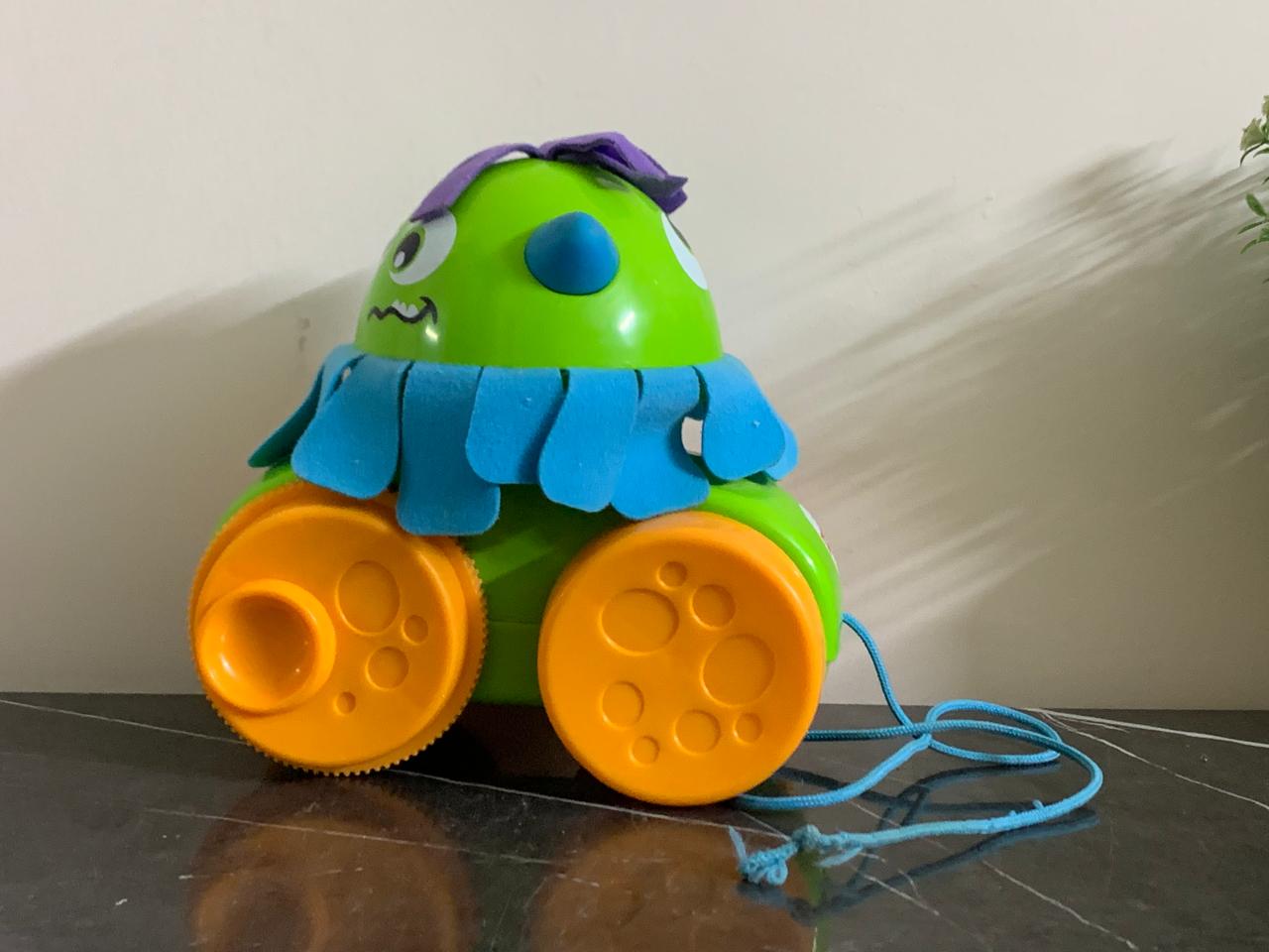 Fisher-Price Walk and Whirl Monster. SKU:BXL-039