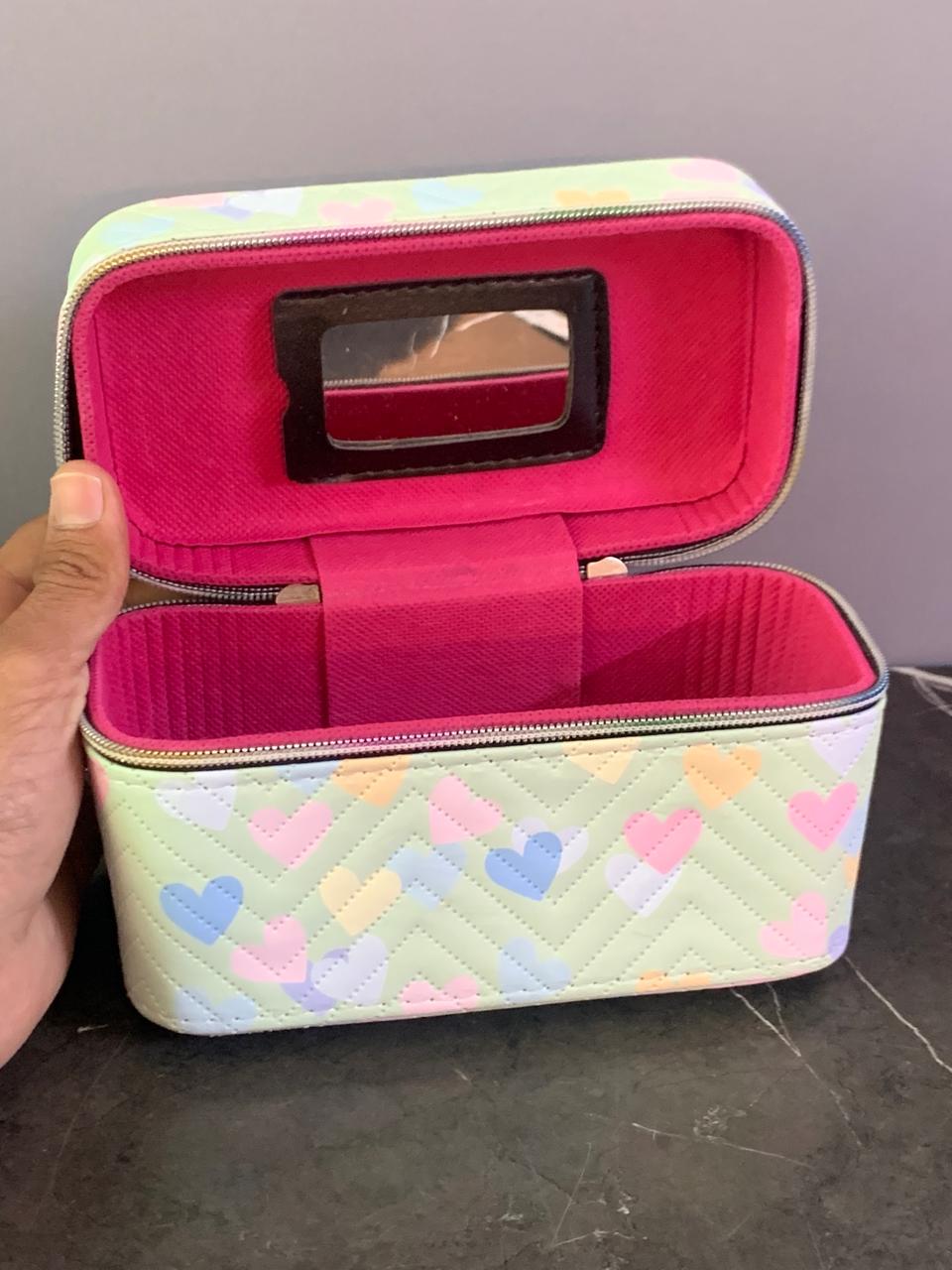 Quilted Makeup Vanity Case. SKU:BXL-066