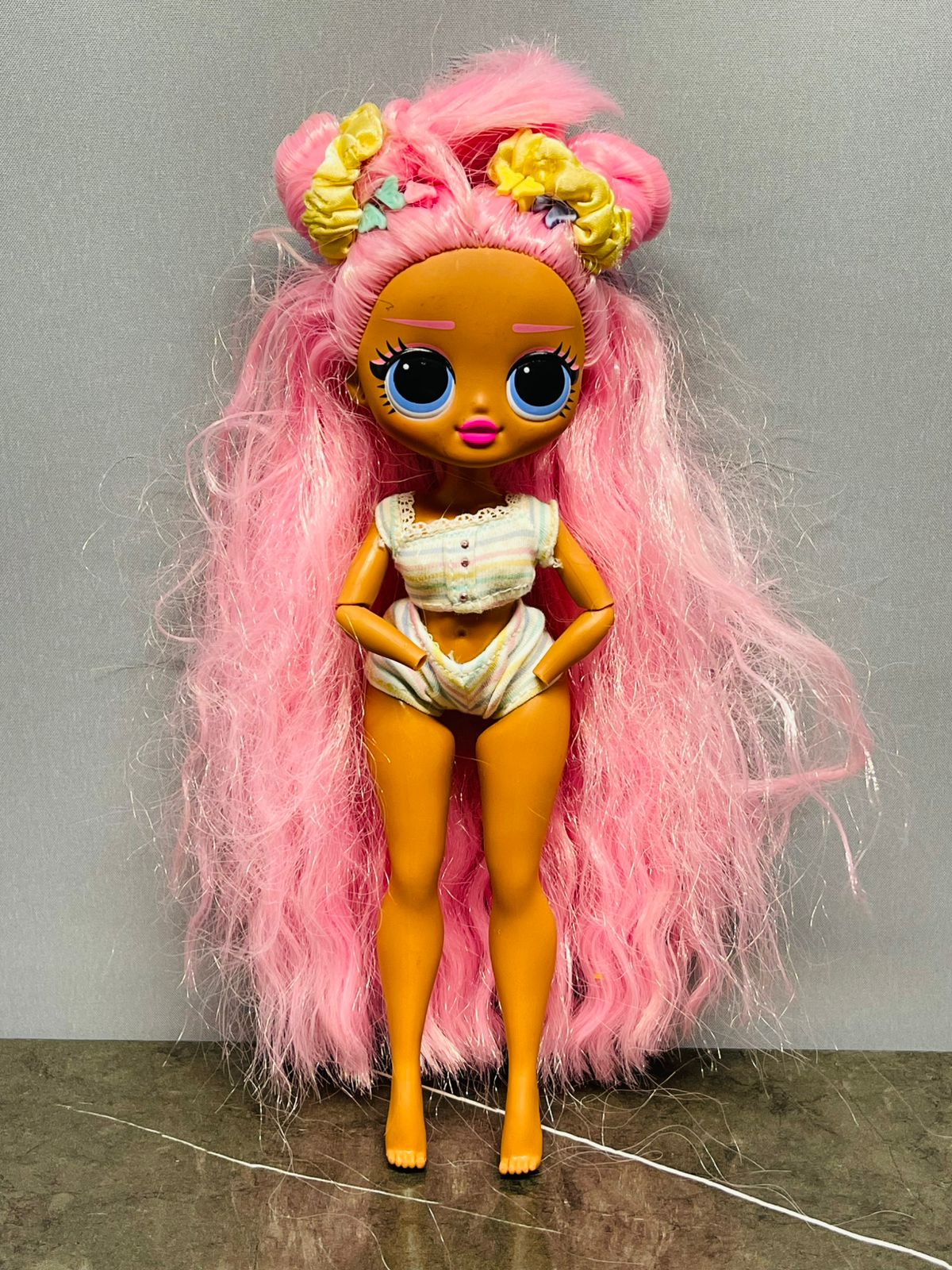 L.O.L Surprise OMG Sunshine Gurl Fashion Doll (broken hands)